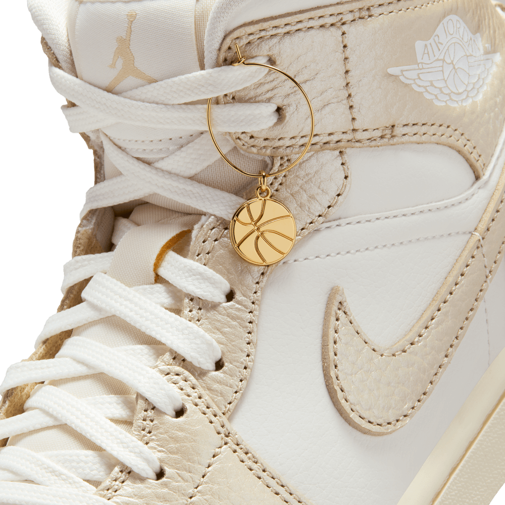 Wmns Air Jordan 1 Mid SE V2