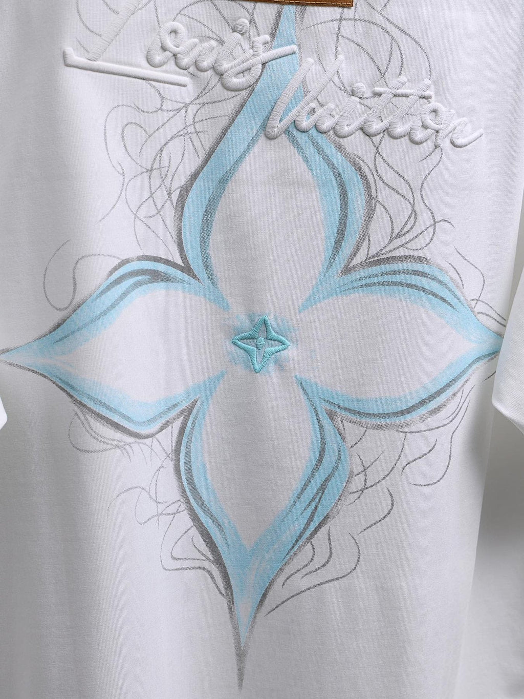 Louis Vuitton*LV White Embroidered Graphic T-Shirt