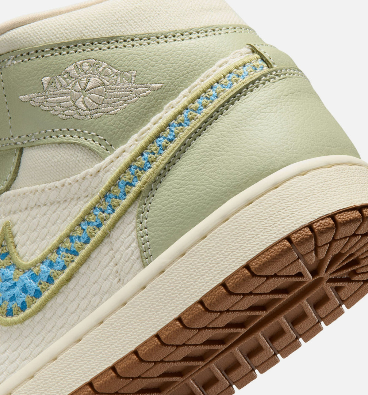 Air Jordan 1 Mid SE Olive Aura Womens Lifestyle Shoe | Olive Aura/Pearl White/Lawn