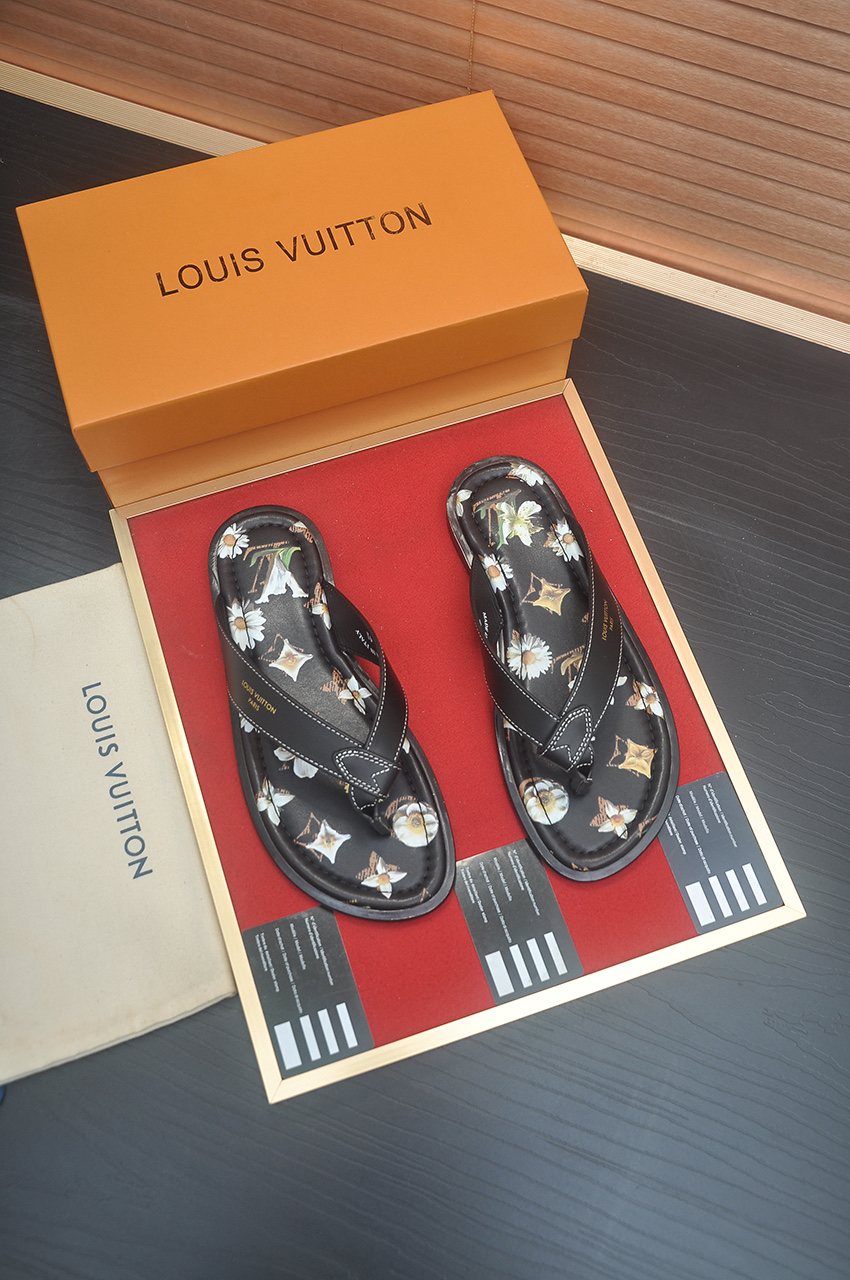 Louis Vuitton Black Floral Print Thong Sandals