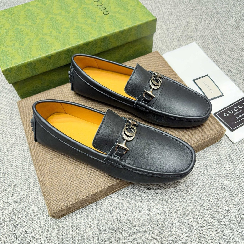 GUCCI Black Metal-Detail Loafers