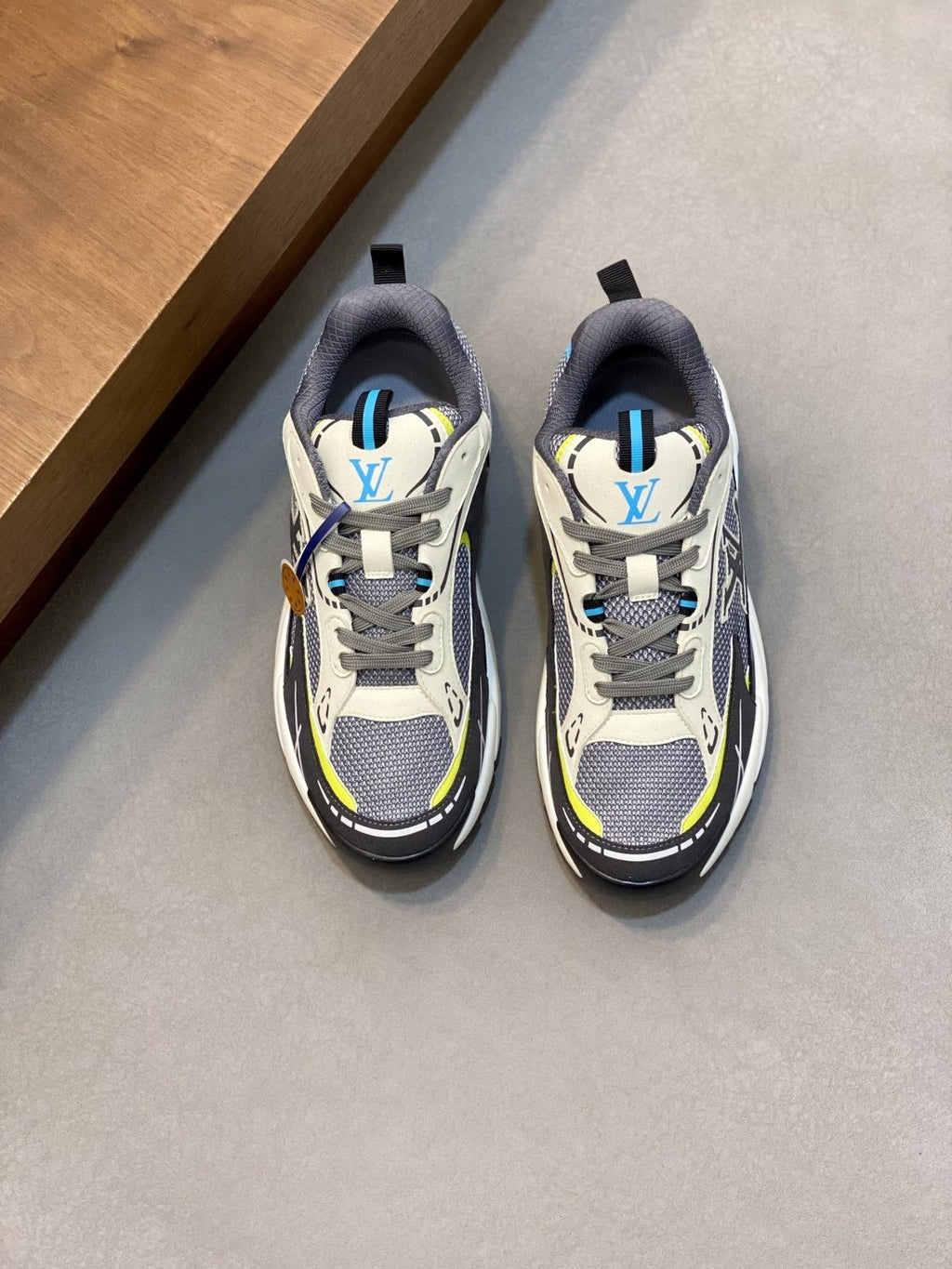 Louis Vuitton Run 2.0 Sneakers
