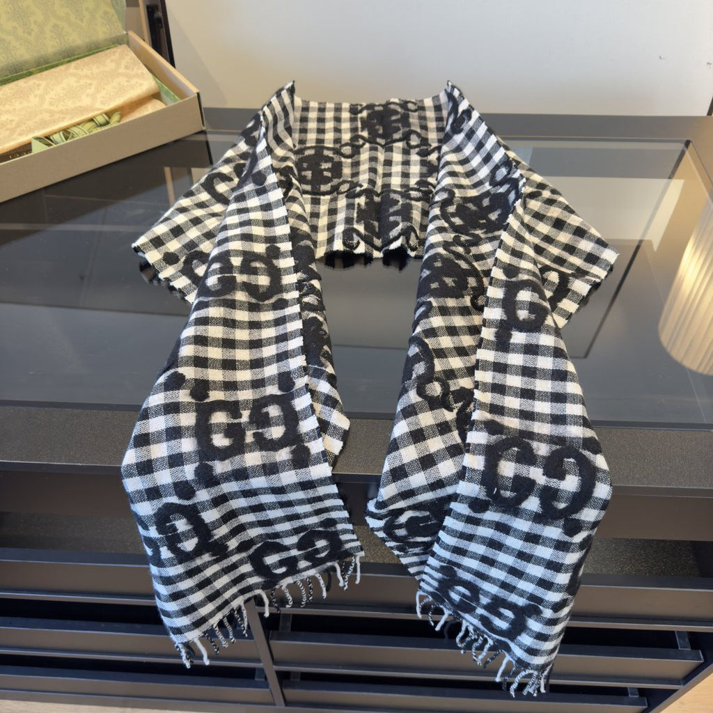 Gucci Check Fringed Scarf